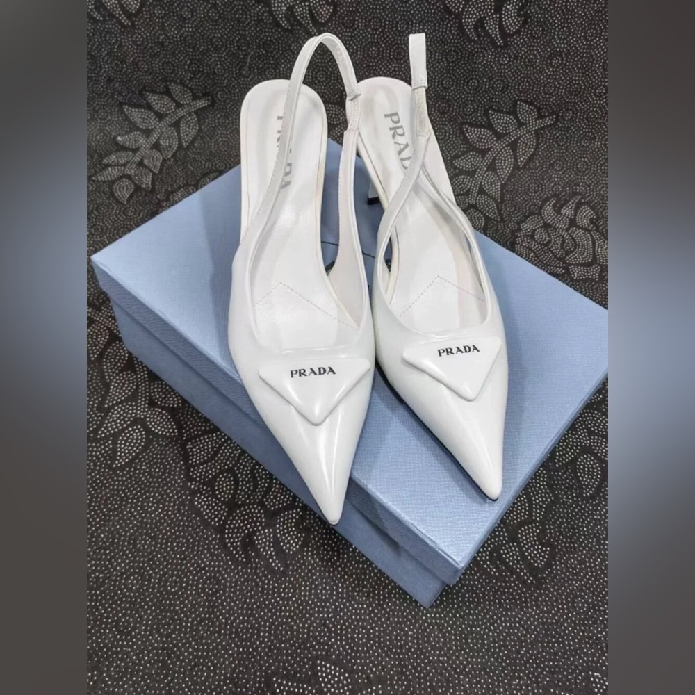 🍺🍺🍺Prada Women's Heel - Picture 2 of 5